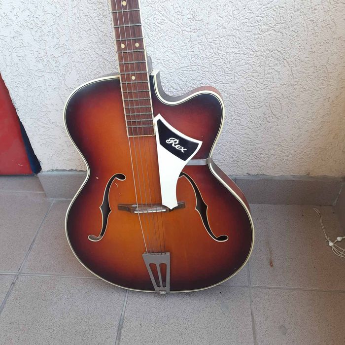 Вінтажна акустична гітара Rex archtop 1950-х років
