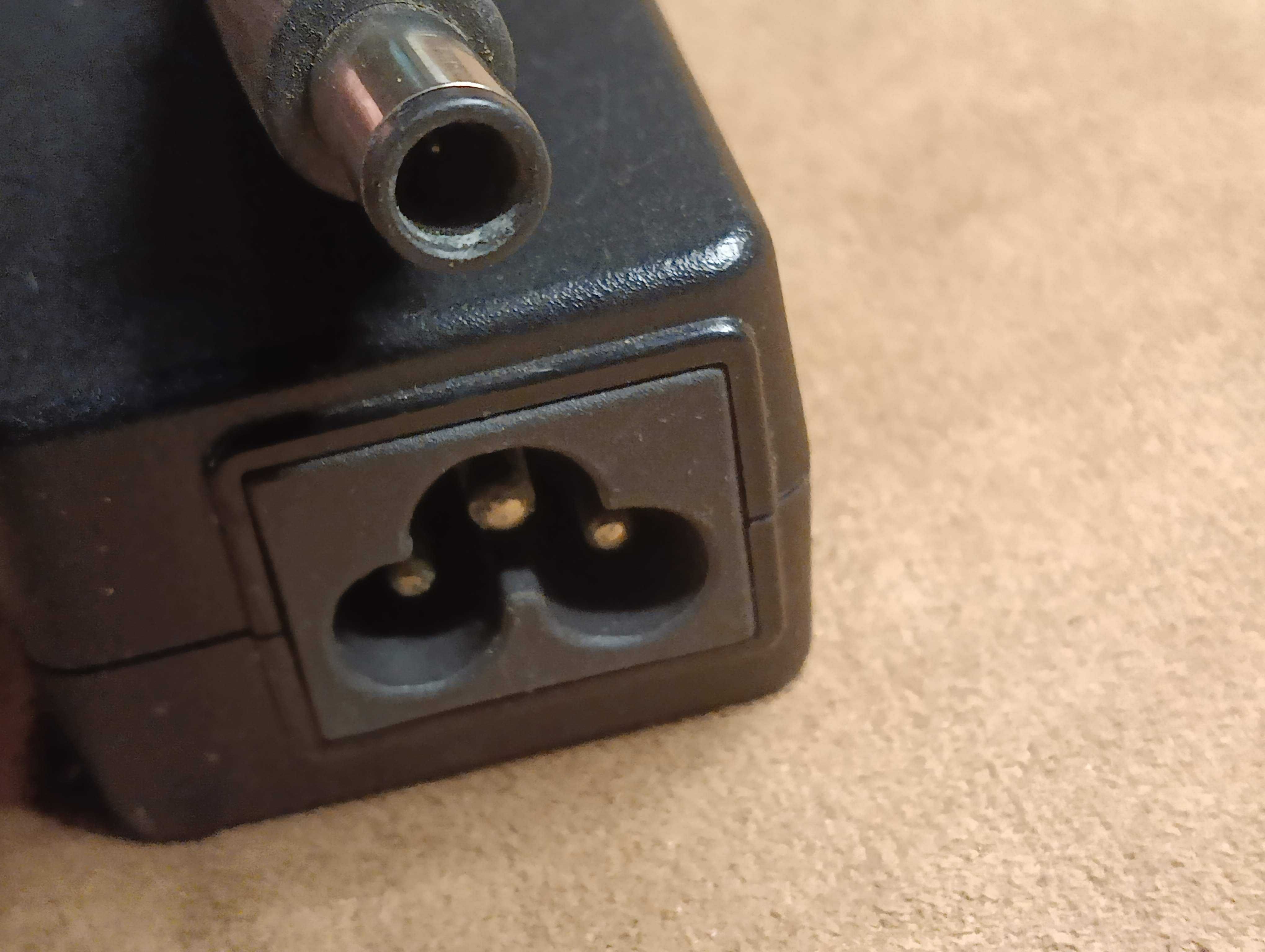 Блок живлення питания 19.5V 2.05A (7.4×5.0mm)