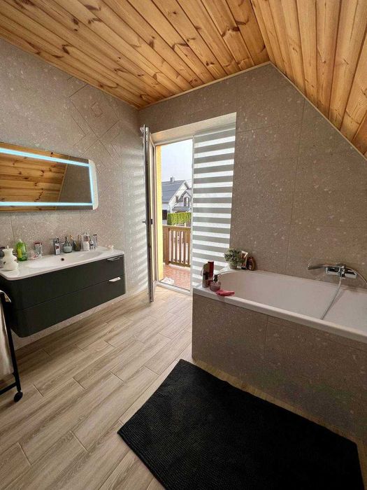 Продаж 2-поверхового будинку в Сололнці