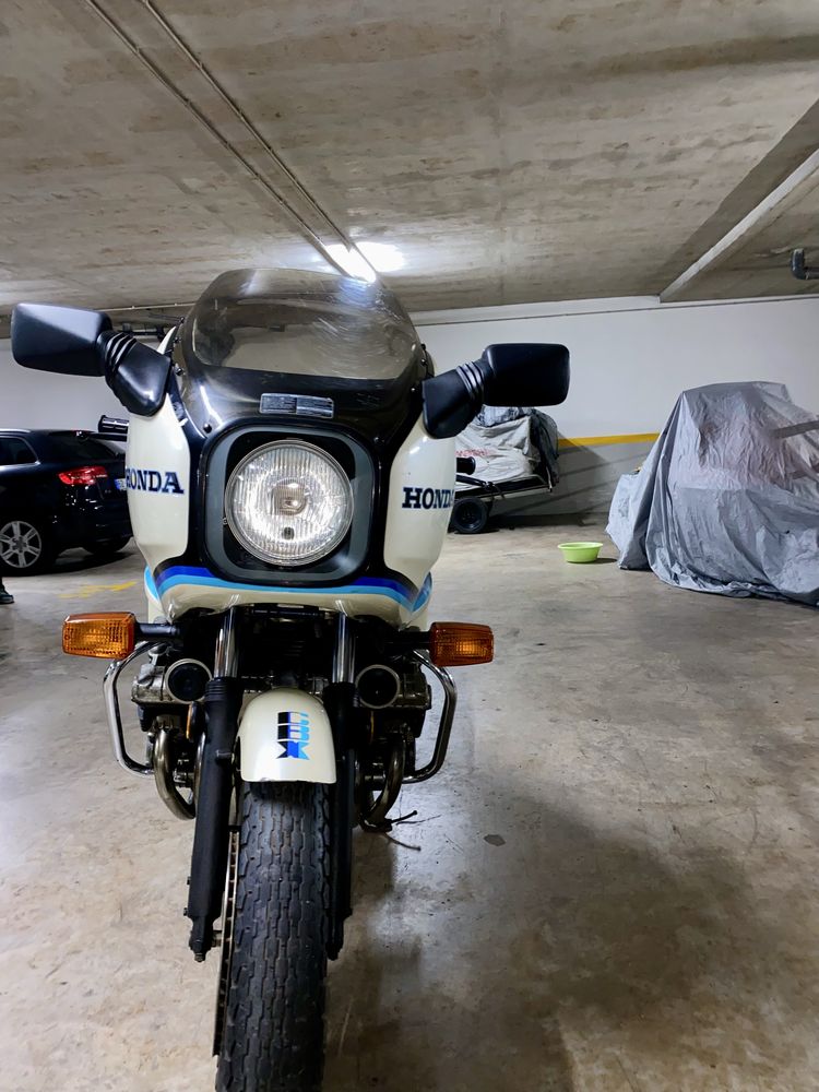 Honda cbx 1050  (6 cilindros)