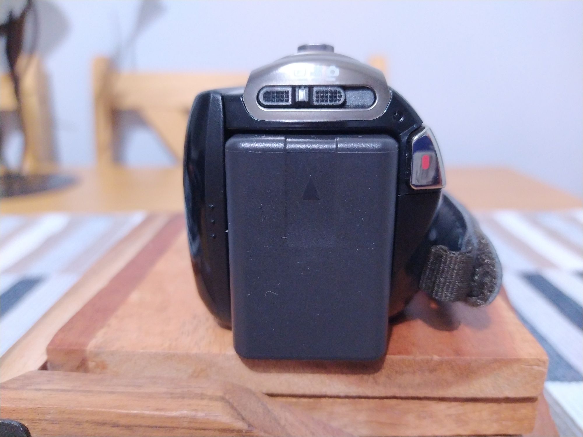 Kamera Panasonic HC-V520  80x zoom, stan jak nowa.