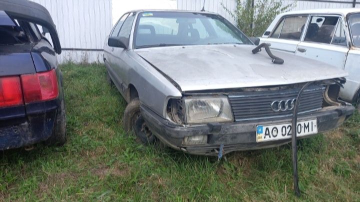 Двері  ауді 100 с3 та ін запчастини