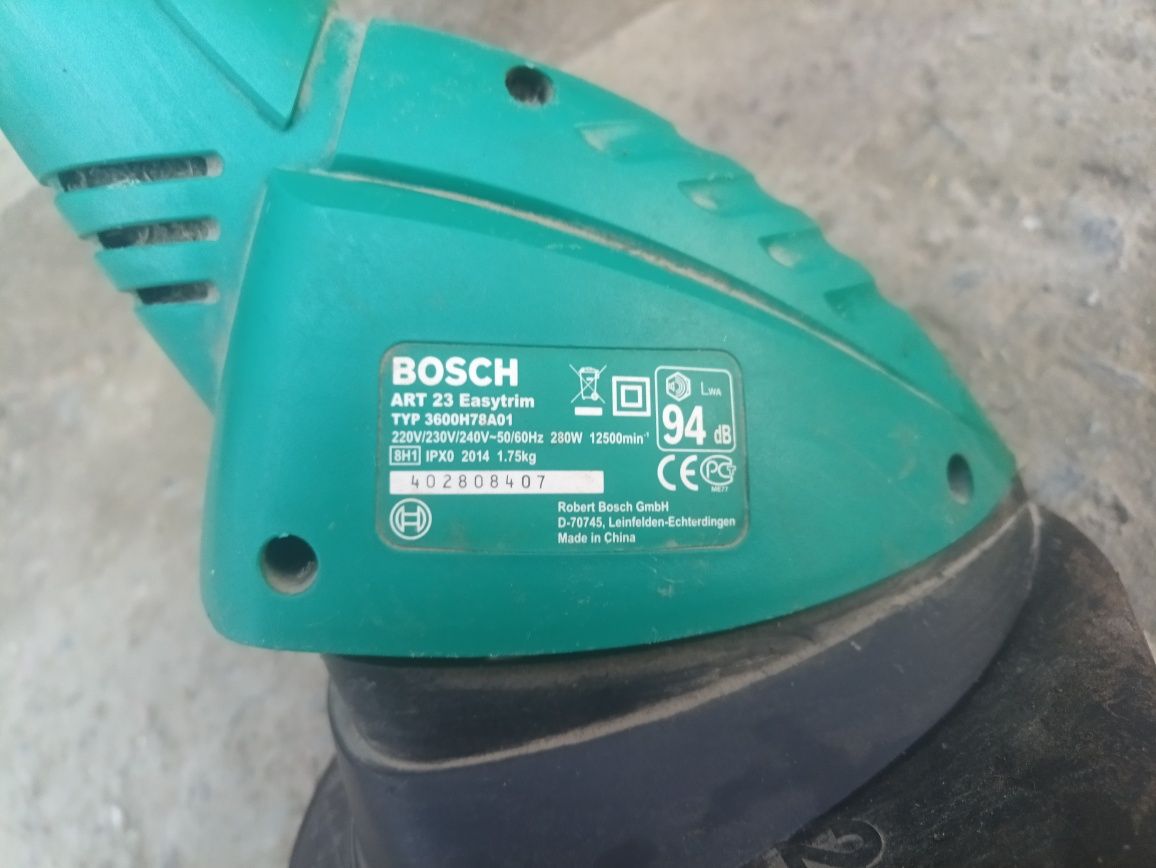 електро триммер травы Bosch