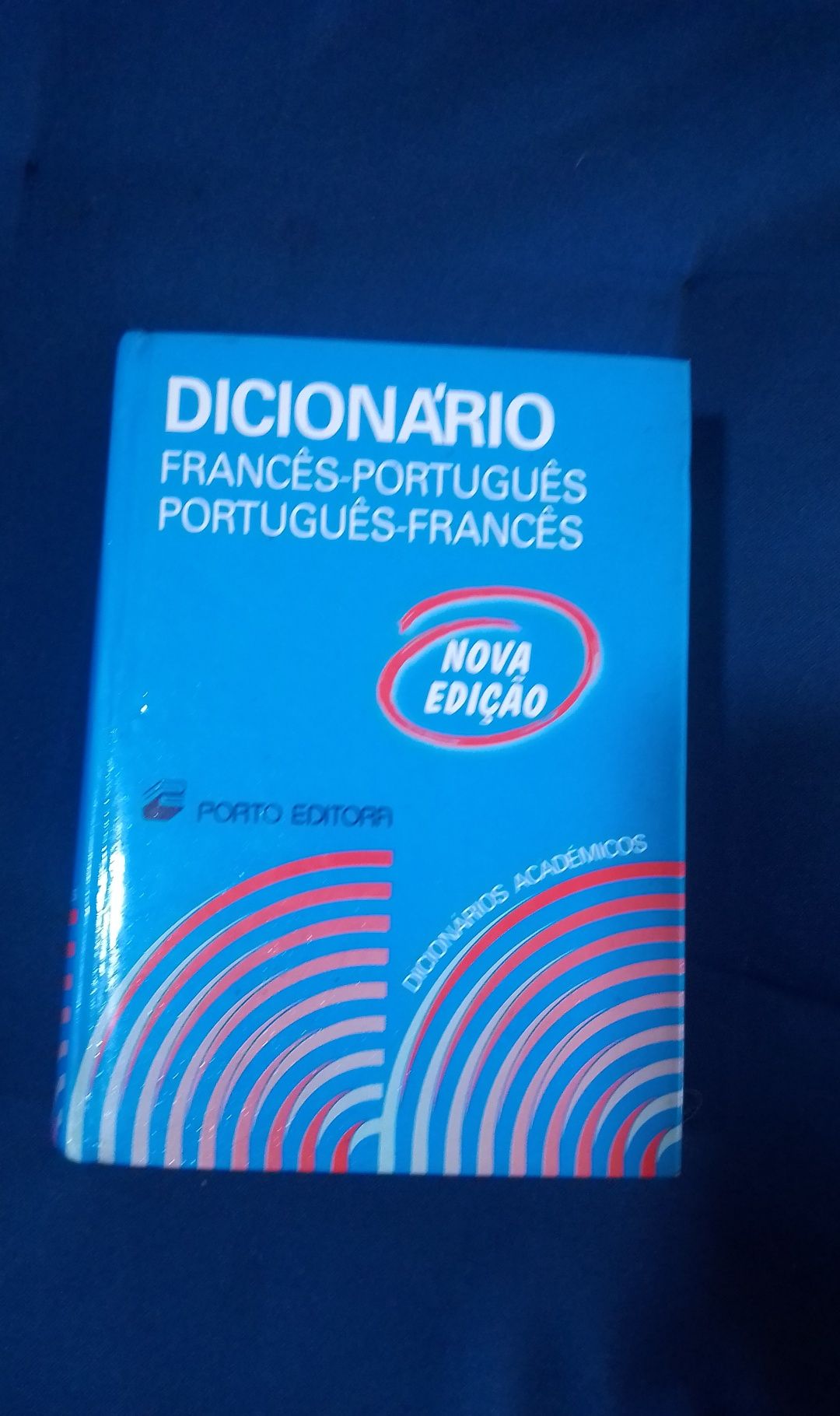 Dicionários francês e inglês