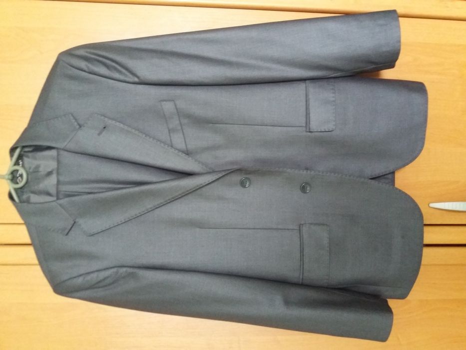 Костюм ( цвет серый ) классика.