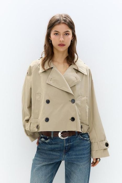 Короткий тренч PULL&BEAR бежевого кольору
