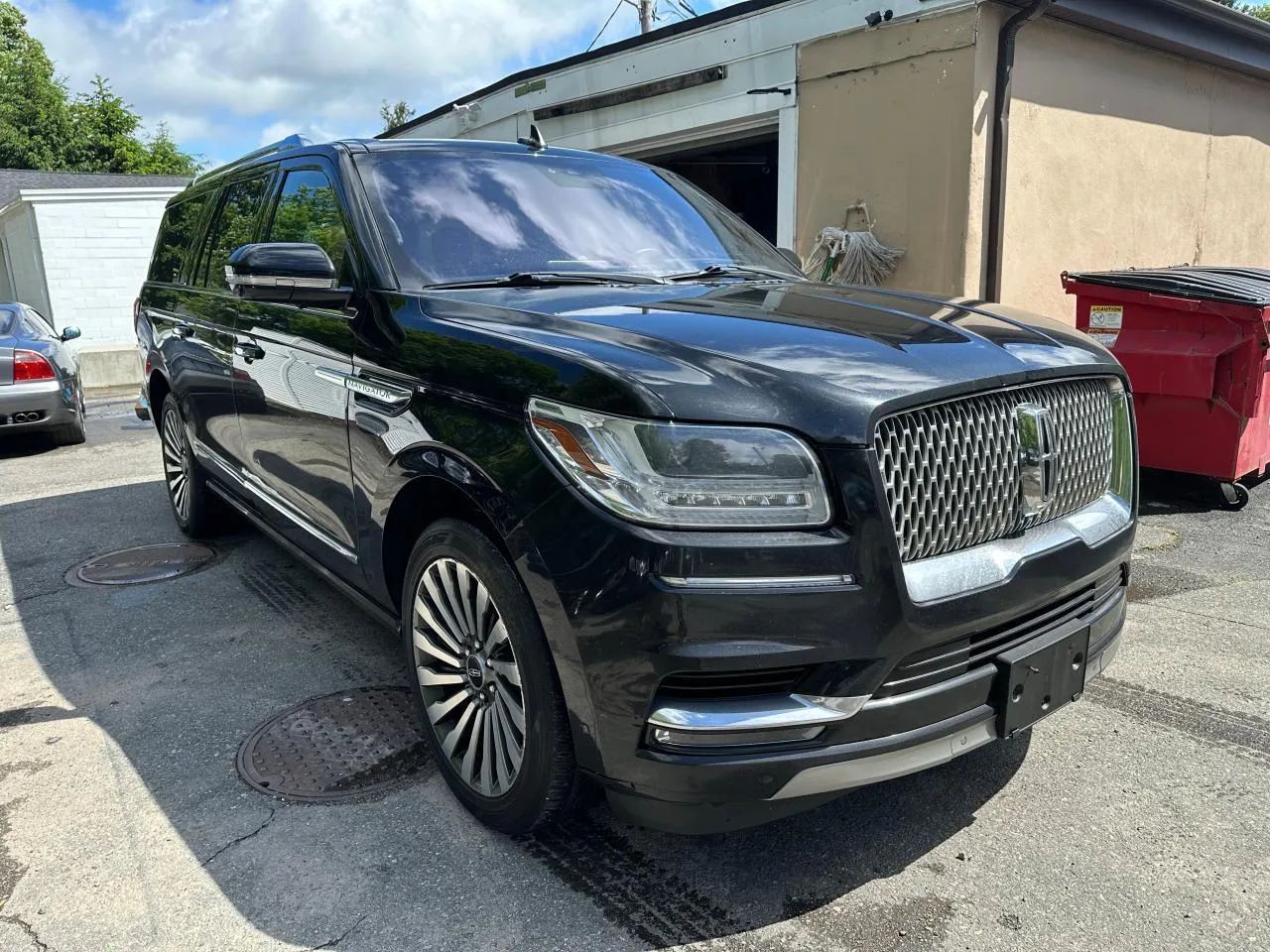 Lincoln Navigator Lincoln Navigator L kat. C bez B ciężarowy pow. 3,5 t