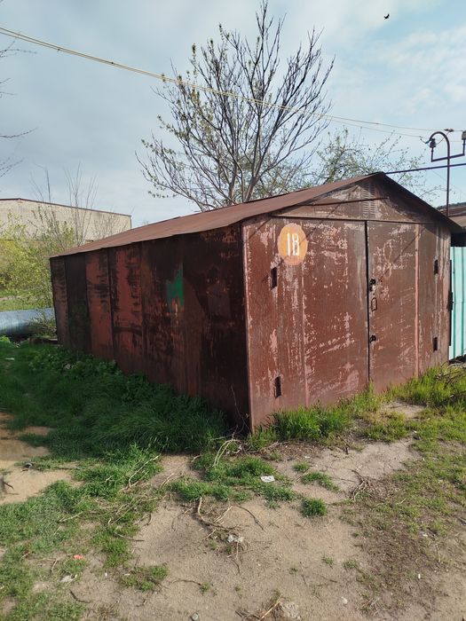 Продаю металлический гараж