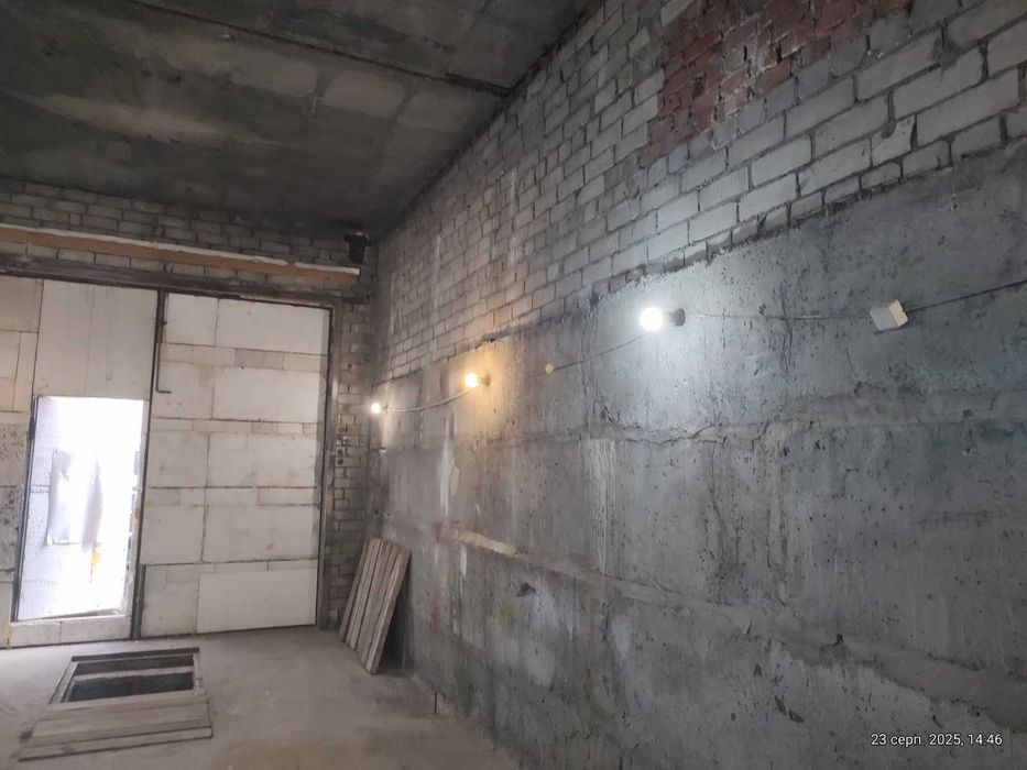 Гараж великий Троєщина Під підіймач СТО малярка склад цех виробництво