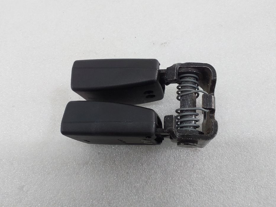 Encaixe de cinto trás direito FORD Focus III