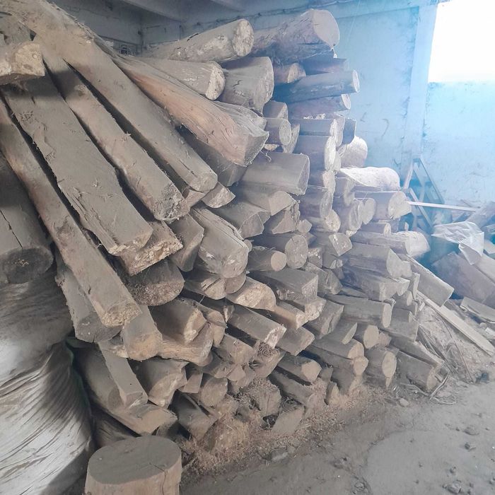 Drewno sosnowe leżakowane