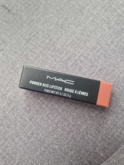 Szminka MAC Cosmetics 316 devoted to chili
