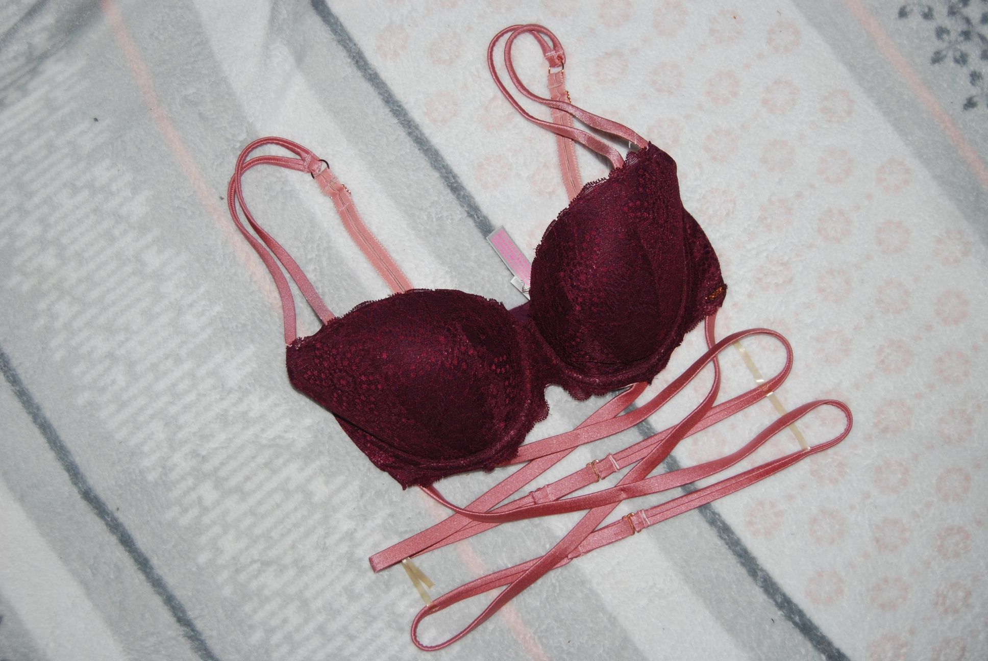 Stanik push up Victoria's Secret 32DD/ 70E