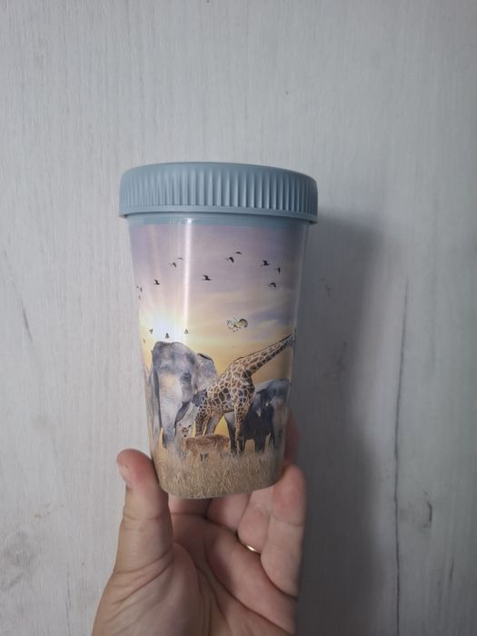 Kubeczek plastikowy