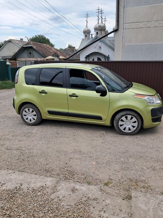 Продам хороше сімейне авто Citroen Picaso C3