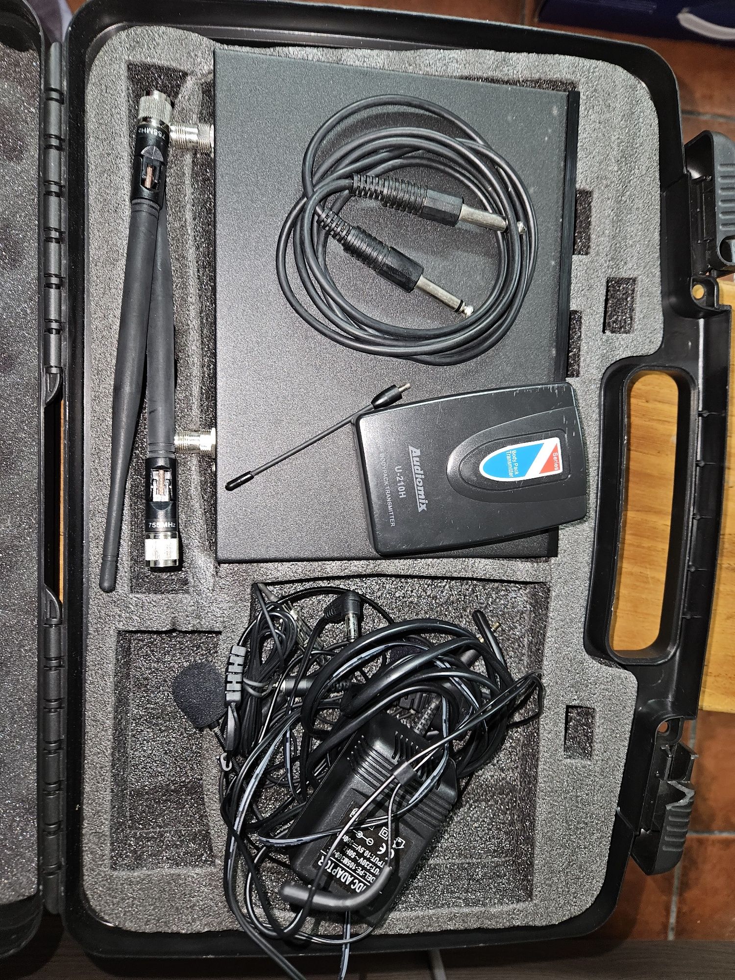 Microfone de cabeça Audiomix U-210H