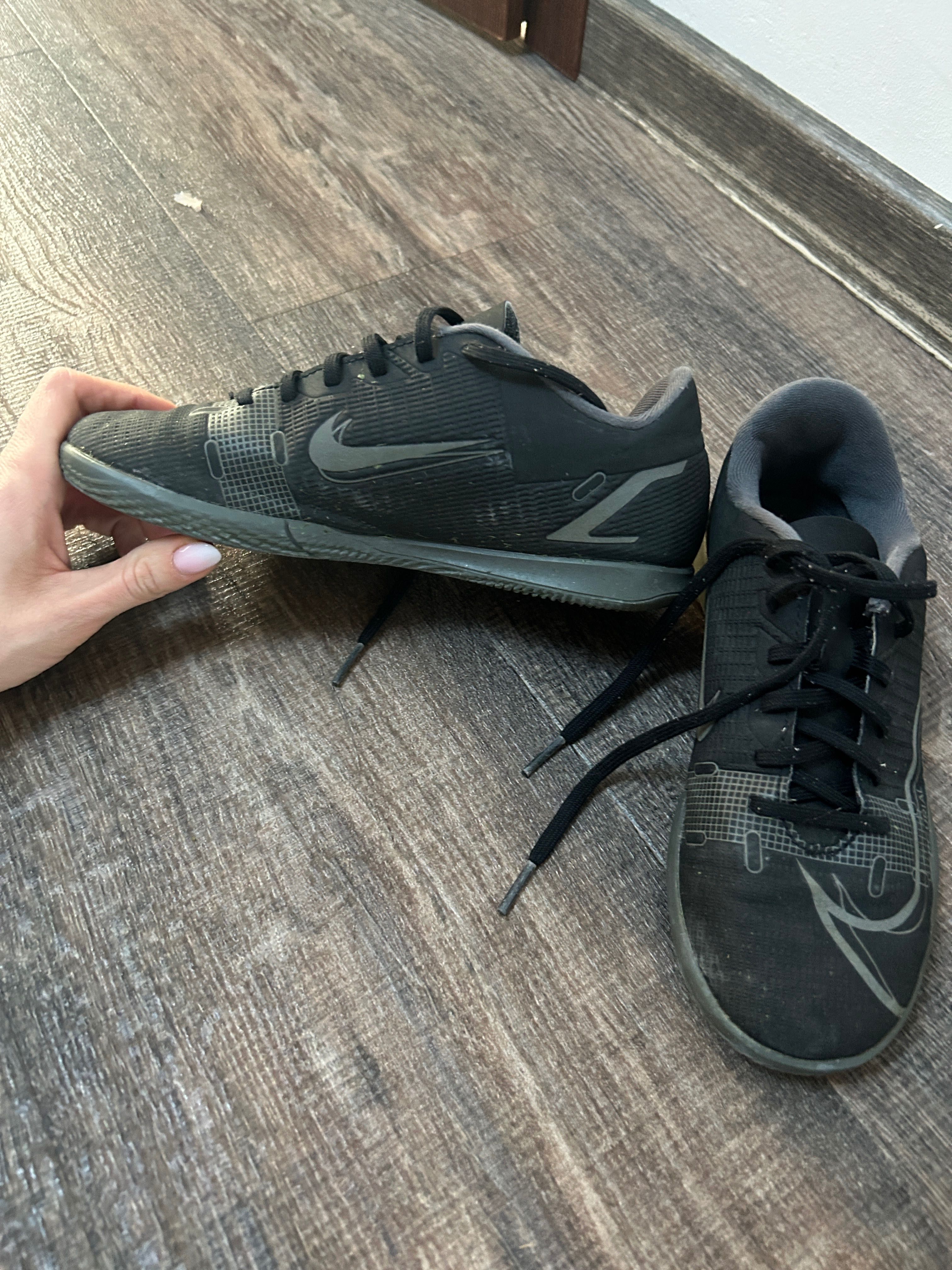 Buty piłkarskie halowe Nike rozmiar 35,5