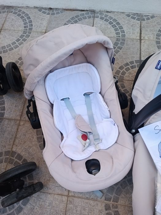 Carrinho de bebe trio Chicco sprint