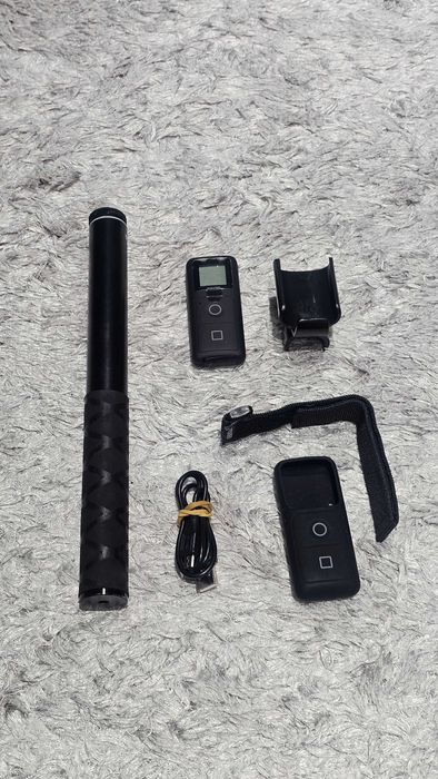 Instra360 Remote + Selfie Stick + Bolsa + Fita