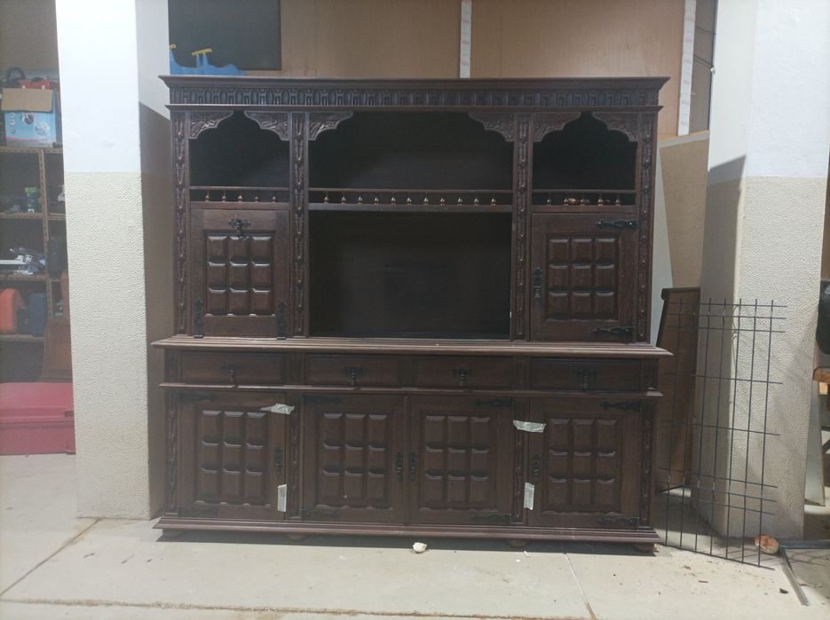 Móvel rústico antigo