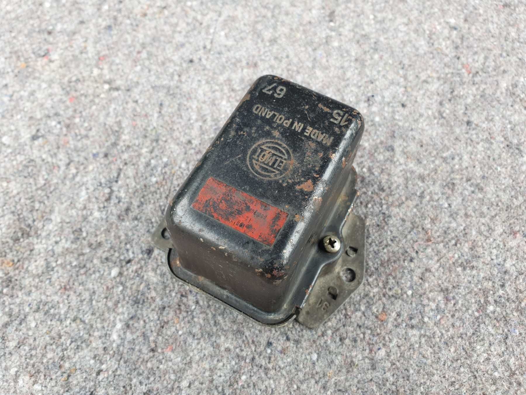 Regulator napięcia Fiat 125p Żuk Nysa Polonez alternator 15 67 RC1/12B