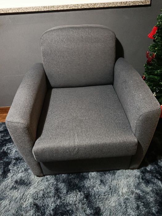 Poltrona  usada como Nova