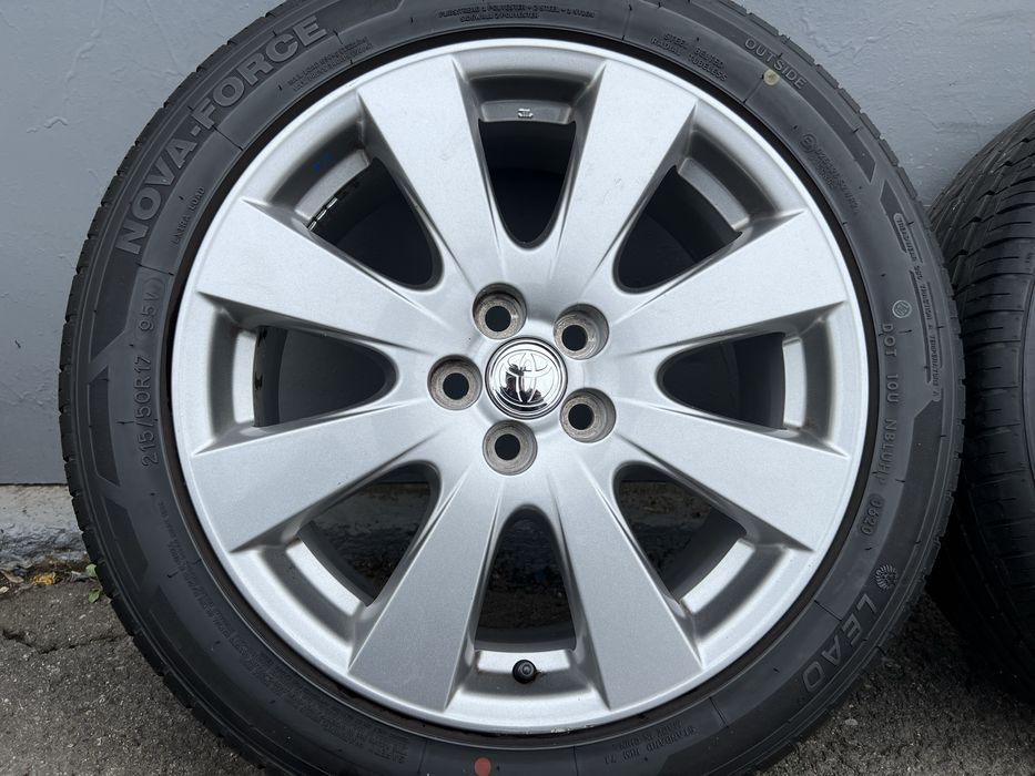 Оригінальні диски Toyota r17 5*100 Avensis T25 Corolla