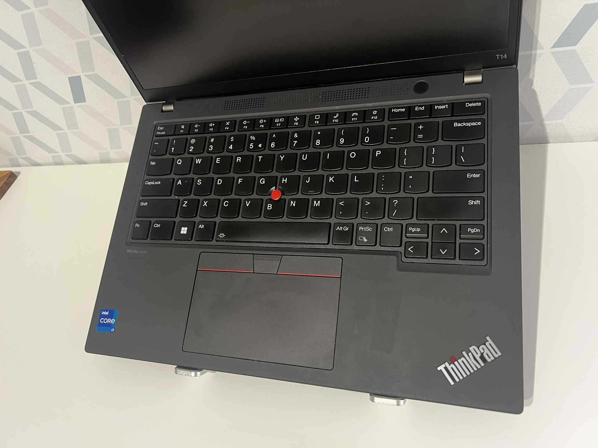 Lenovo ThinkPad T14 Gen 4 i7-1360P 13. gen / 16GB LPDDR5X  / 512GB SSD