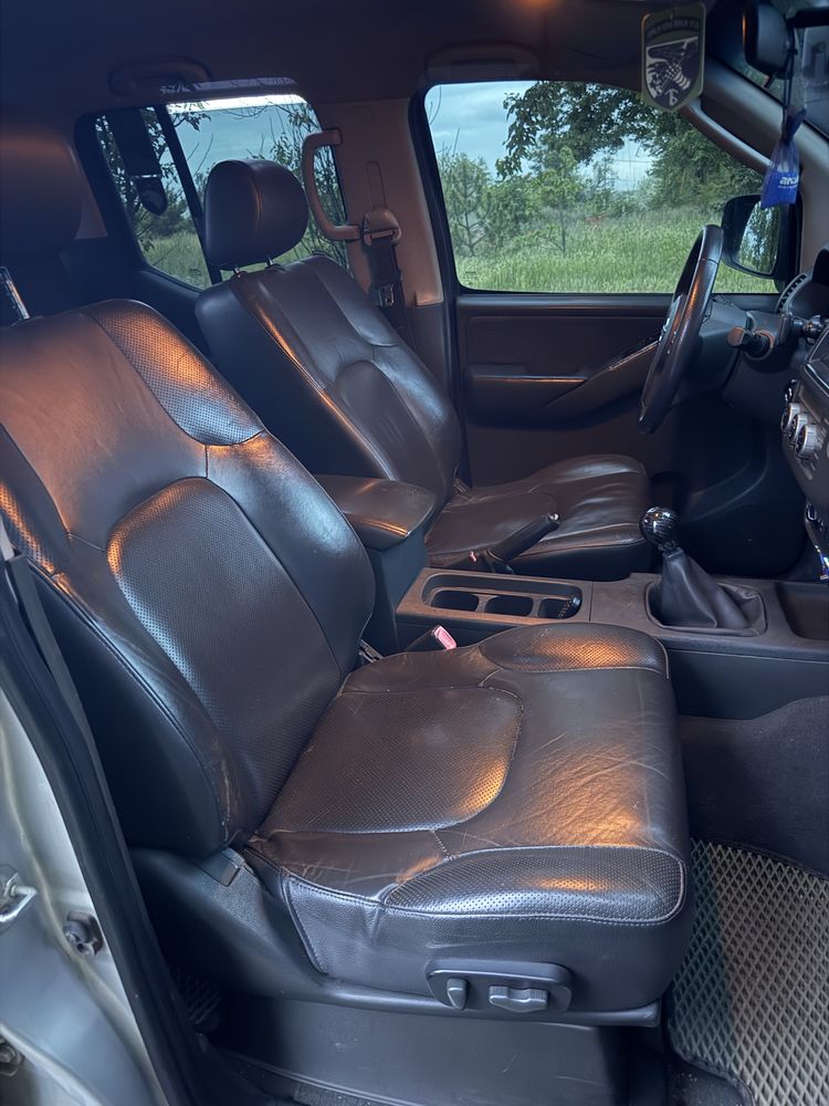 Nissan Navara D40 2.5 дизель 4x4