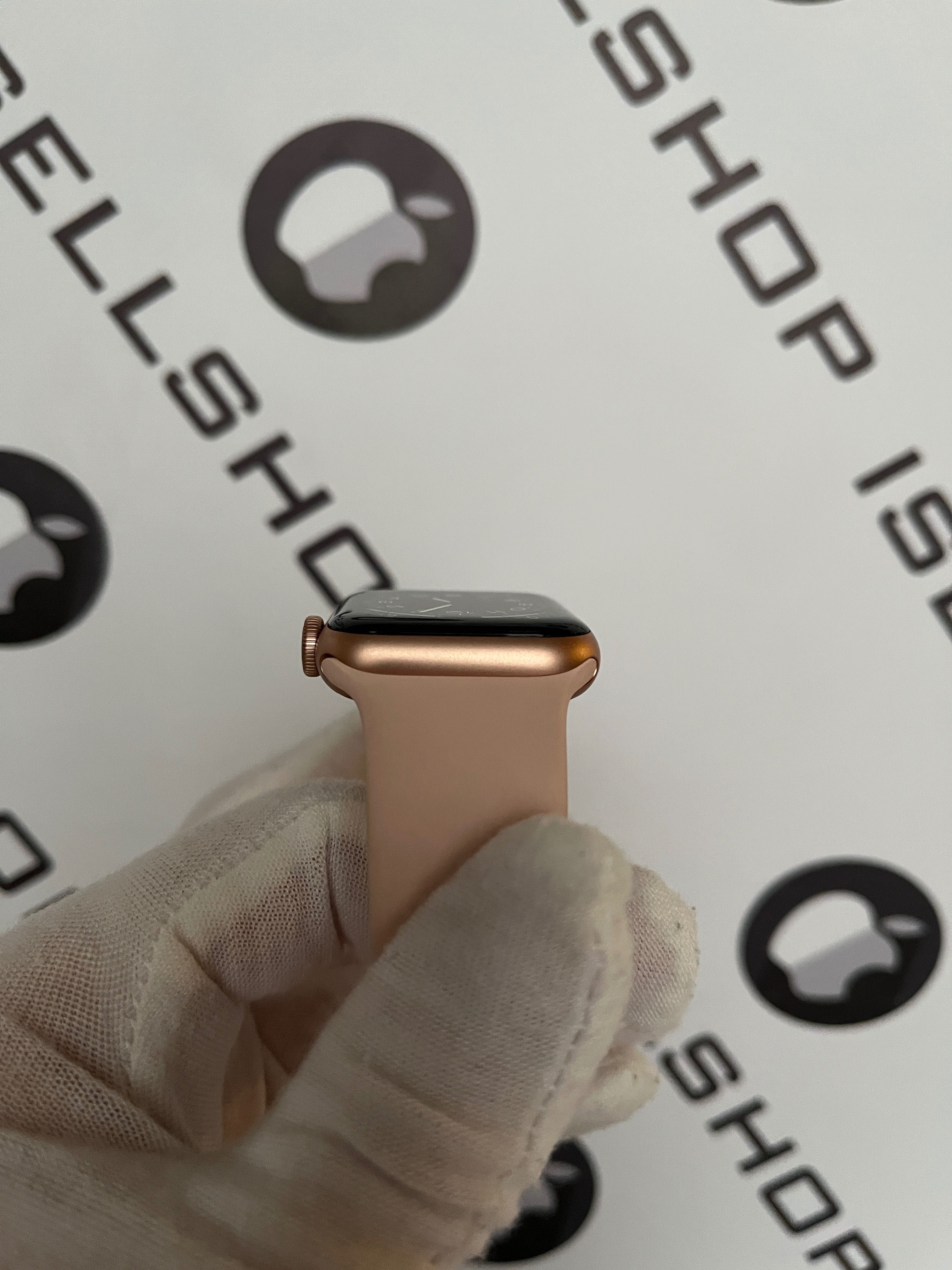 Apple Watch Series 6 40mm Gold / Стан 9 з 10 / Батарейка 100%