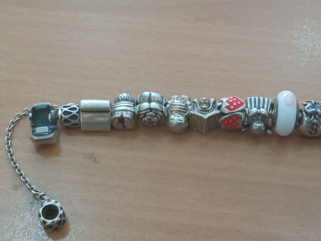 Pulseira Pandora Original com 18 peças