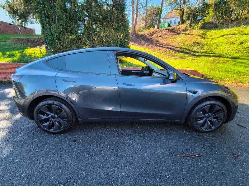 2024 Tesla Model Y LR