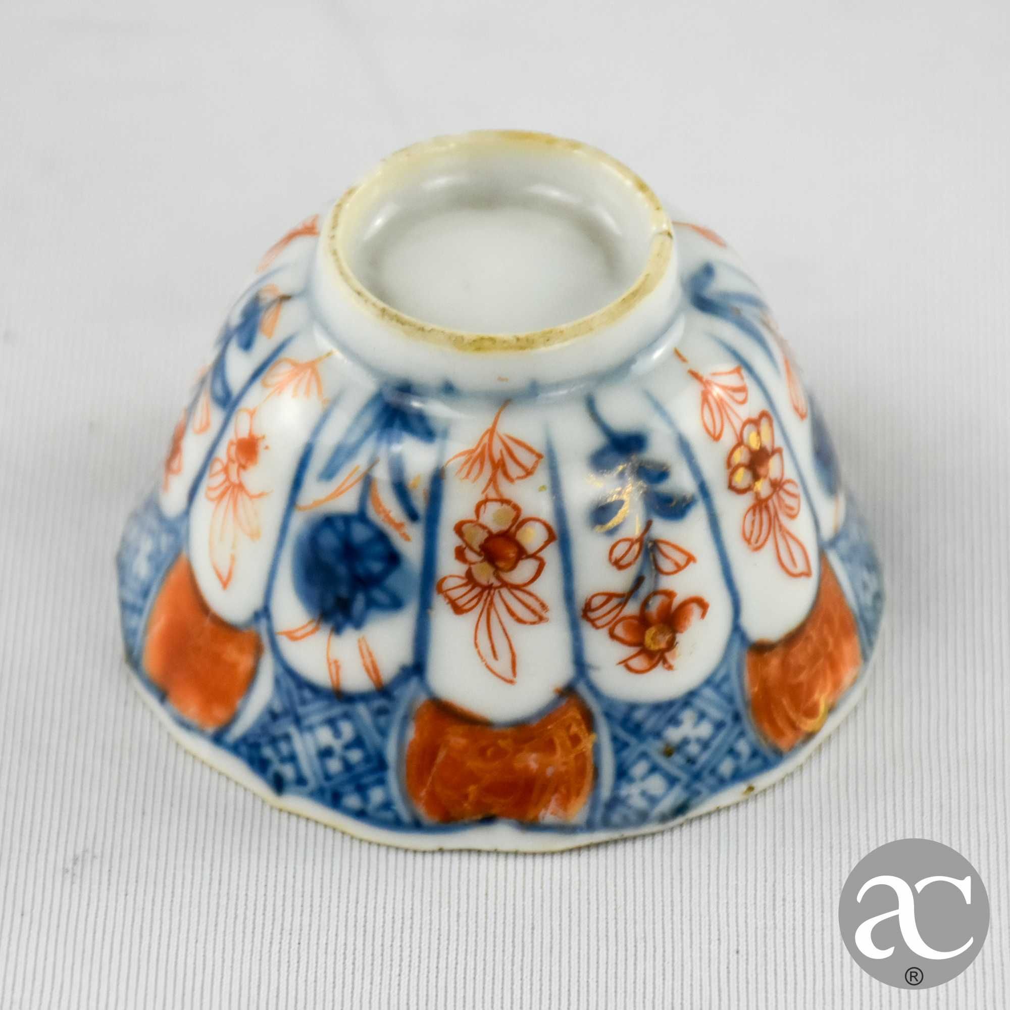 Par de taças Decor Imari Dinastia Qing Reinado Kangxi (1662 a 1722)