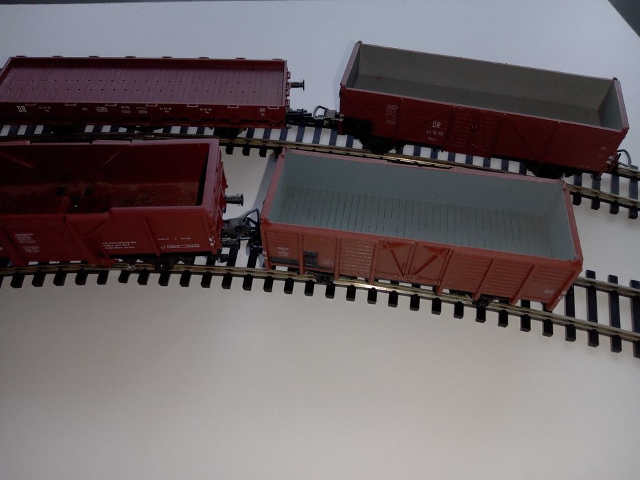 Zestaw 6 wagonów H0 — Piko / Roco