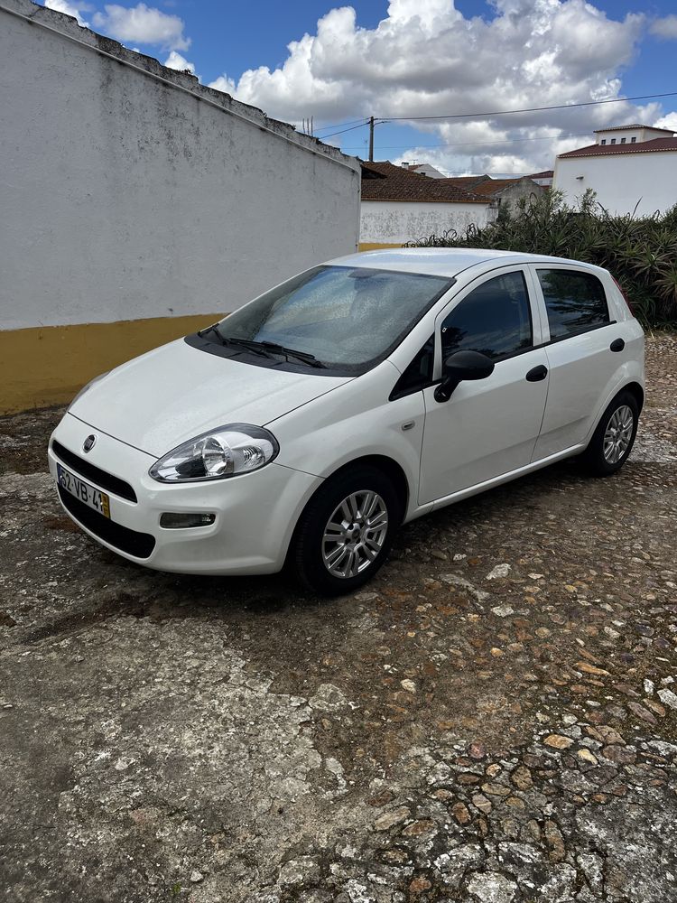 FIAT PUNTO Gasolina 2018 70.000km