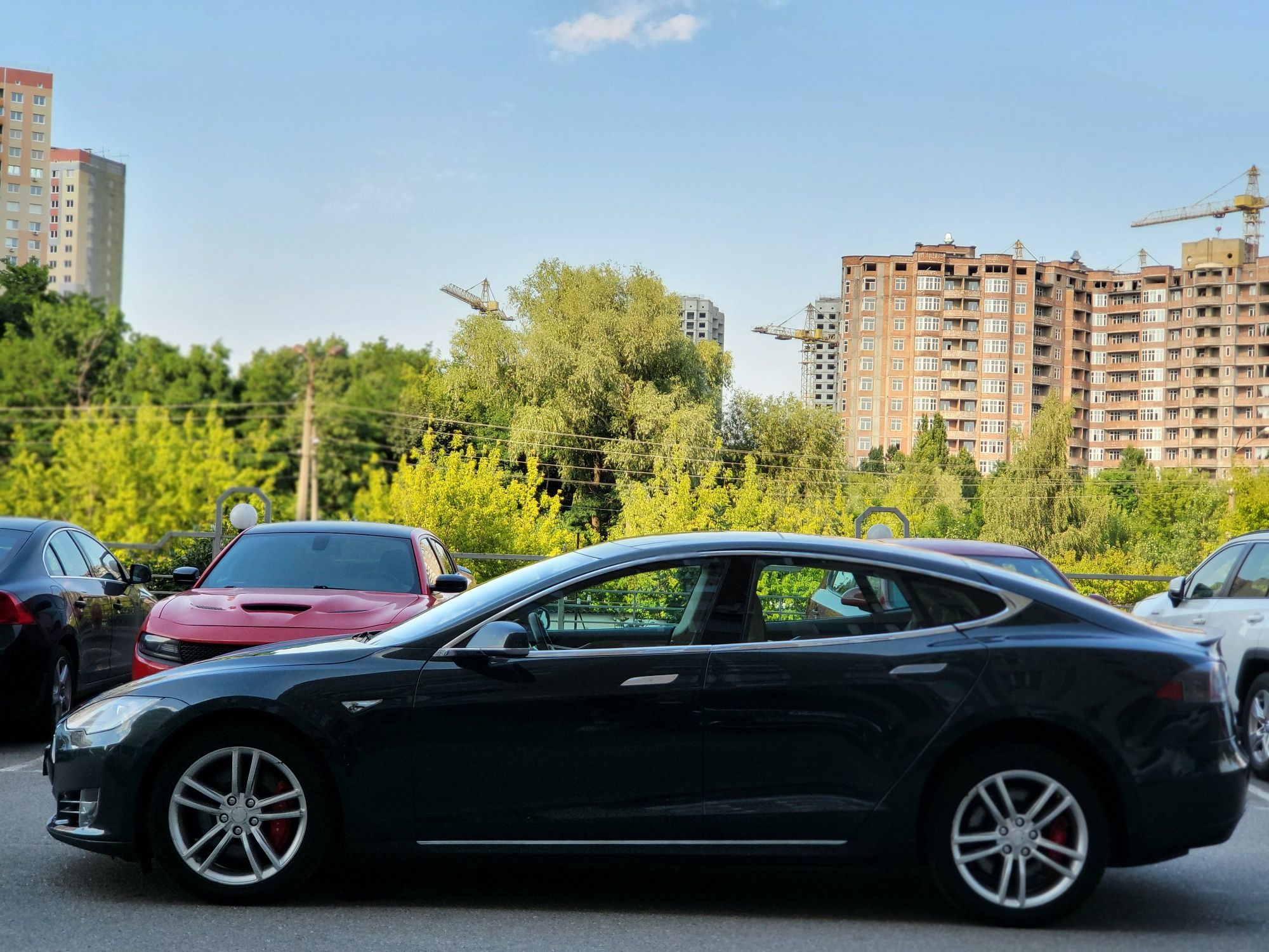 Tesla Model S P85+ 2014р.без дтп в наявності з Норвегії