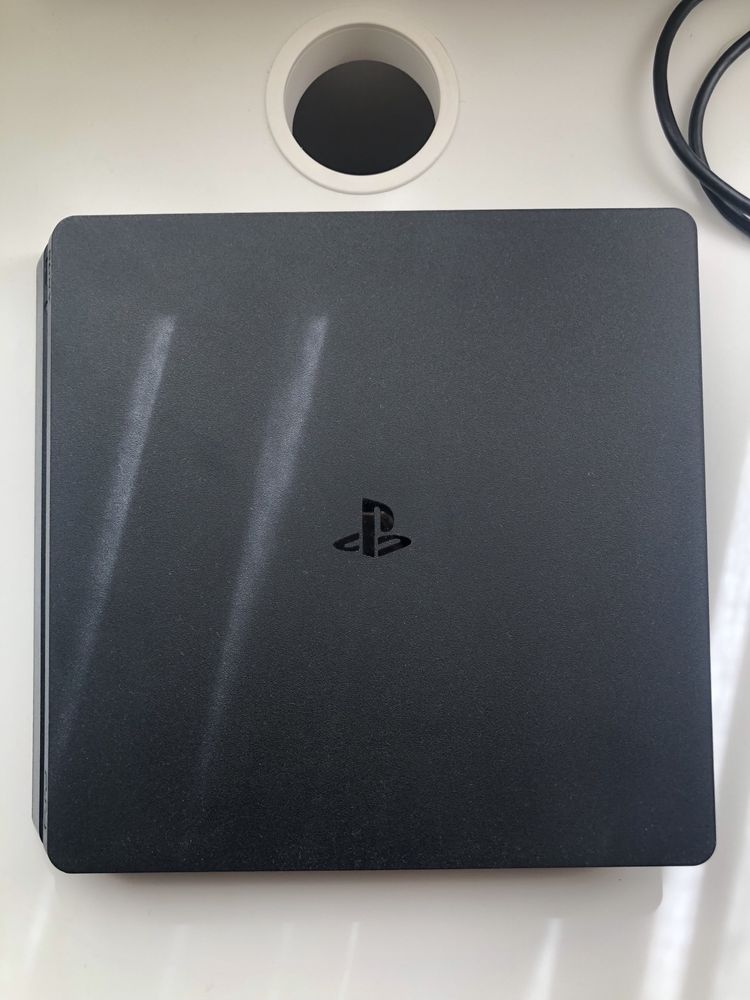 Playstation 4 preta