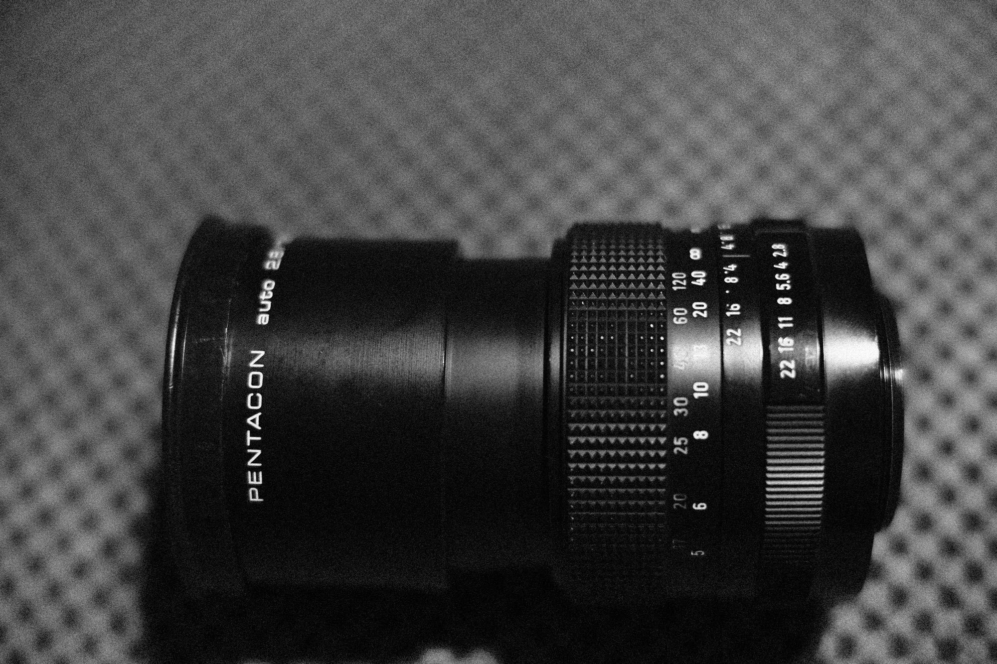 PENTACON auto 2.8/135 MC m42