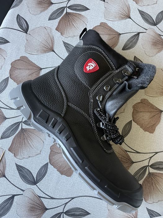 Nowe buty robicze jori 44