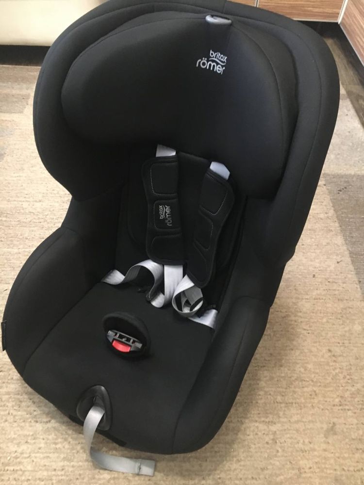 Автокрісло Britax-Romer Trifix2 i-Size Cosmos Black