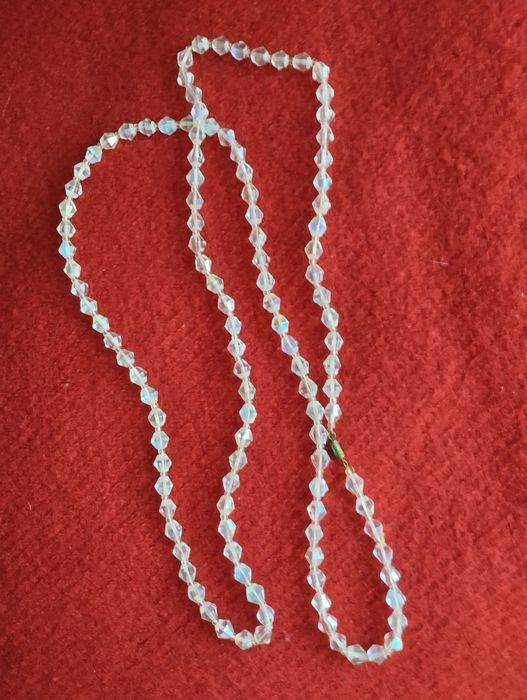 Жіноче намисто із натурального кришталю