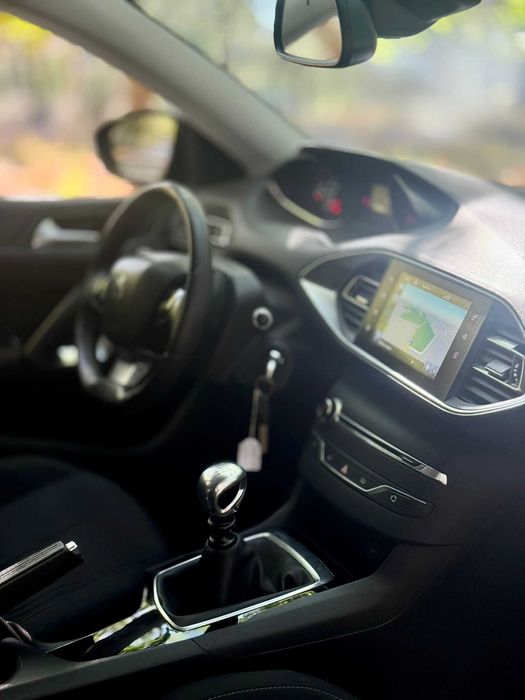 Peugeot 308 1.6 e-HDI Active 115cv – 2015