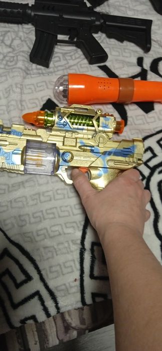 Продам игрушечные автоматы