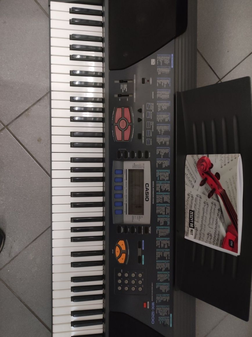Keyboard Casio i stojak