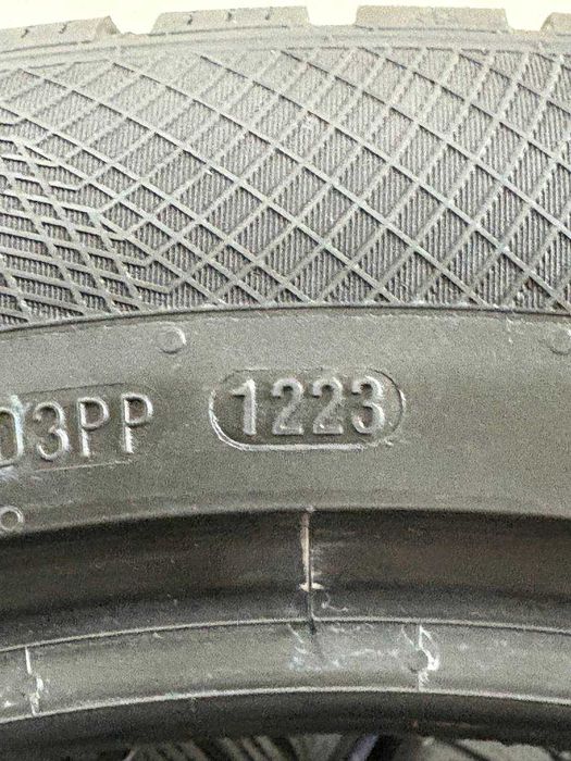 Continental Winter Contact TS850P 255 45 20 + 275 45 20 Tesla Model X