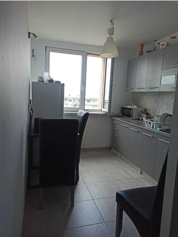 Mieszkanie 64 m², 3 pokoje, ul. Krynicka 64 – blok z windą