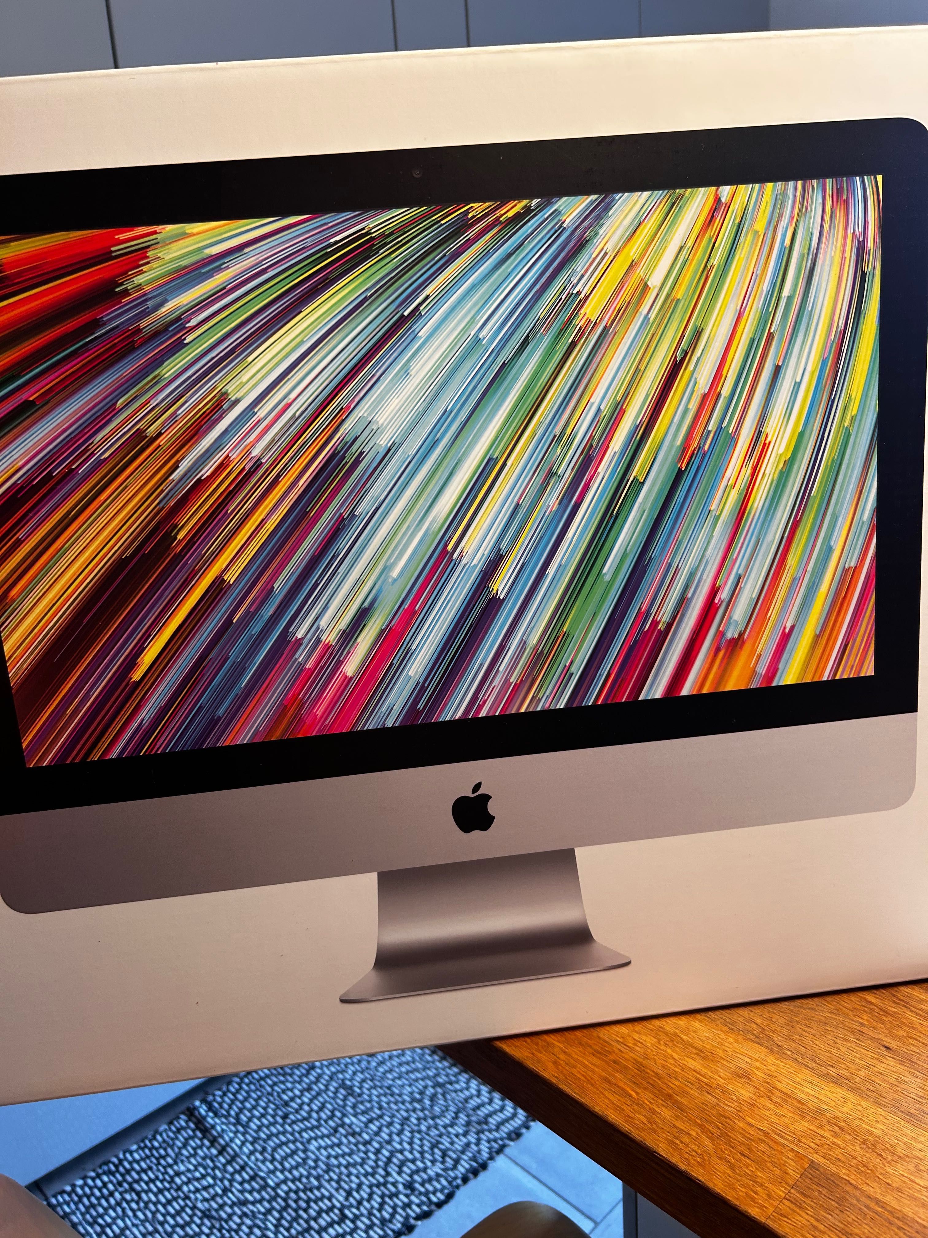 Apple iMac 21.5” Modelo A1418 (comprado novo em 2020)