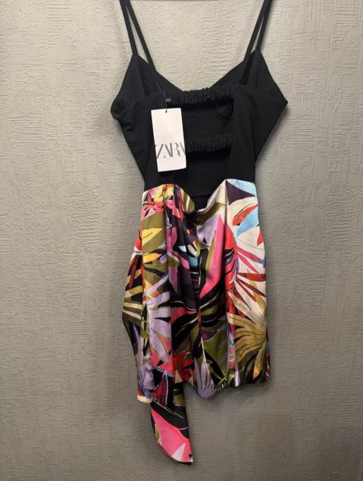 Нове   платья   ZARA