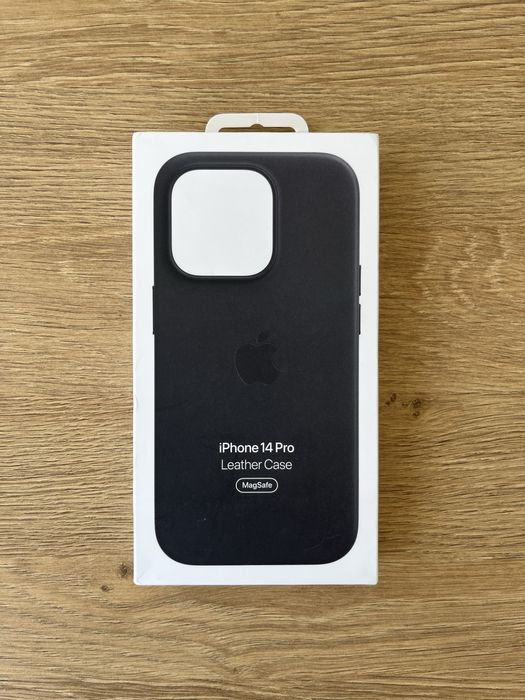 Оригінальний шкіряний чохол Apple iPhone 14 Pro