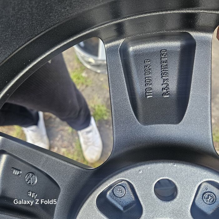 Alufelgi 16 Skoda Octavia Yeti VW Golf Touran Caddy T4 Jetta Eos 5x112